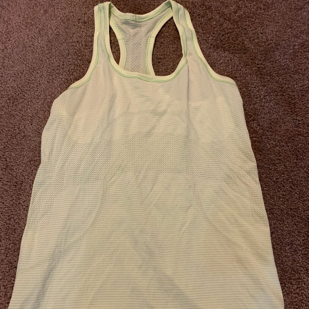 Lululemon swiftly tech tank size 8.